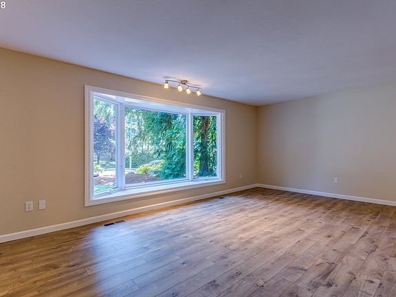 5th image of 9302 NE Woodridge St