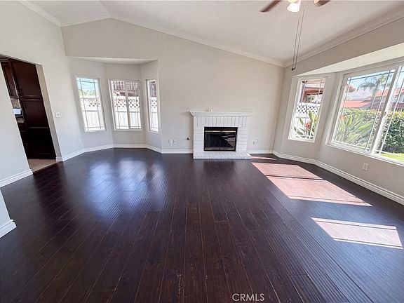 3rd image of 4365 Northcroft Rd