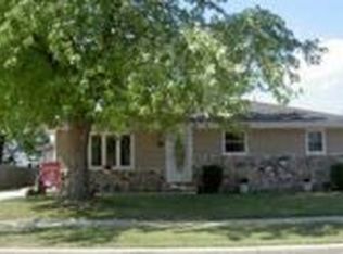 934 S 40th St, Manitowoc, WI 54220