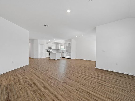 4th image of 10725 Steinbeck Dr