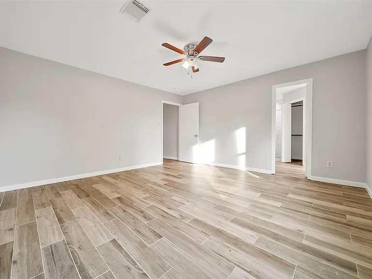 14719 Cedar Point Dr — Photo 18