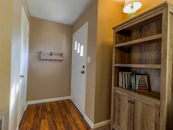 4th image of 114 N Palo Duro St