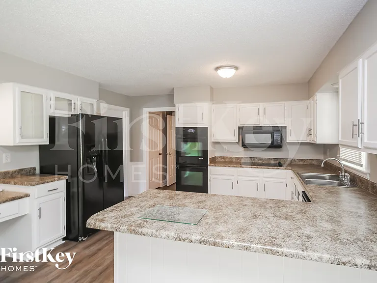7006 Loddon Cv — Photo 5