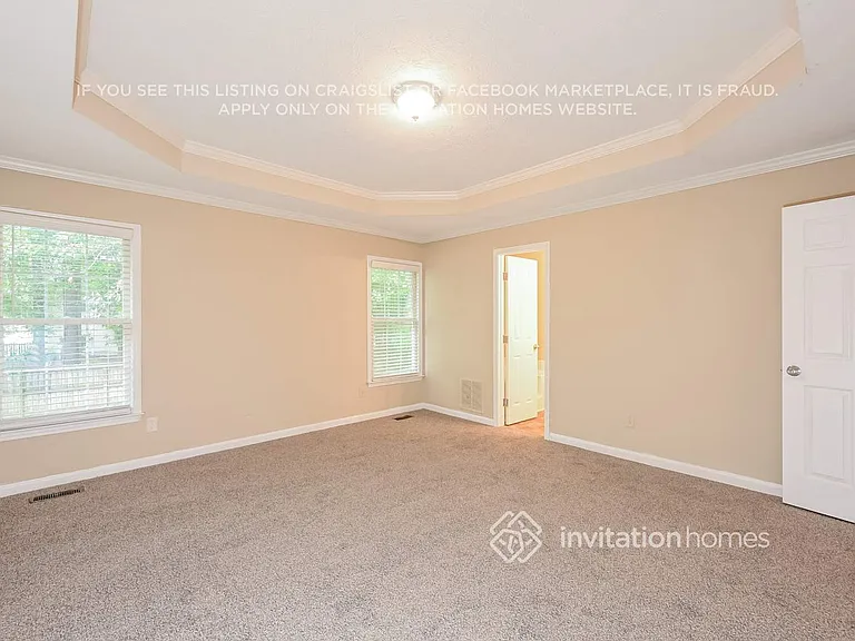 2355 Huntington Dr — Photo 10