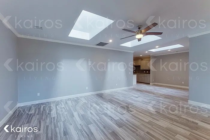3 bed, 2.0 bath, 1877 sqft, $2,075 — Photo 3