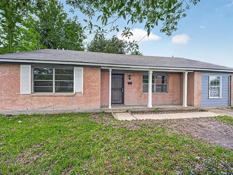 4118 Sunflower St — Photo 2