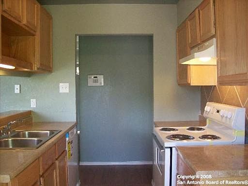 4th image of 7334 STILL BROOK DR