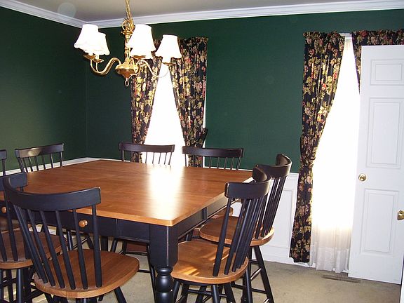 4th image of 14 Zanella Dr