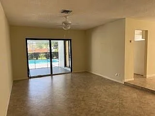 4 bed, 1874 sqft, $4,000 — Photo 4