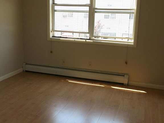 5th image of 88 Warren St #2