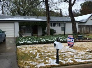 204 Bowles Ct, Hurst, TX 76053
