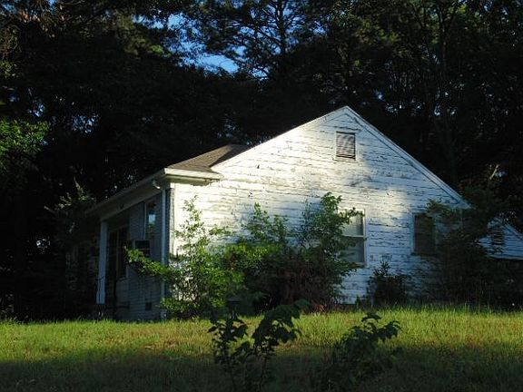 2nd image of 4159 Shirley Dr