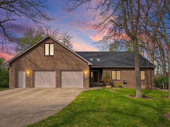 2nd image of 5082 Glacier Way