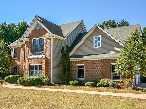 2nd image of 2003 Cambridge Dr