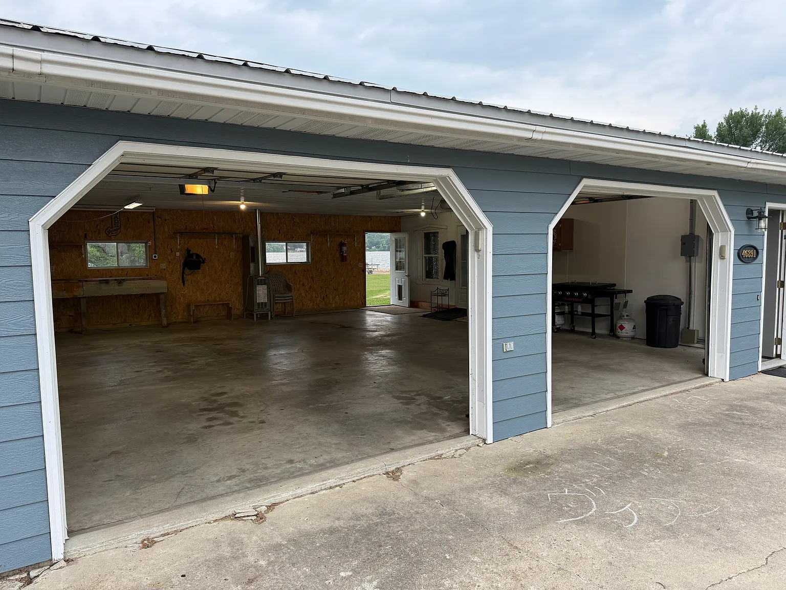 46891 Chambers Rd — Photo 3