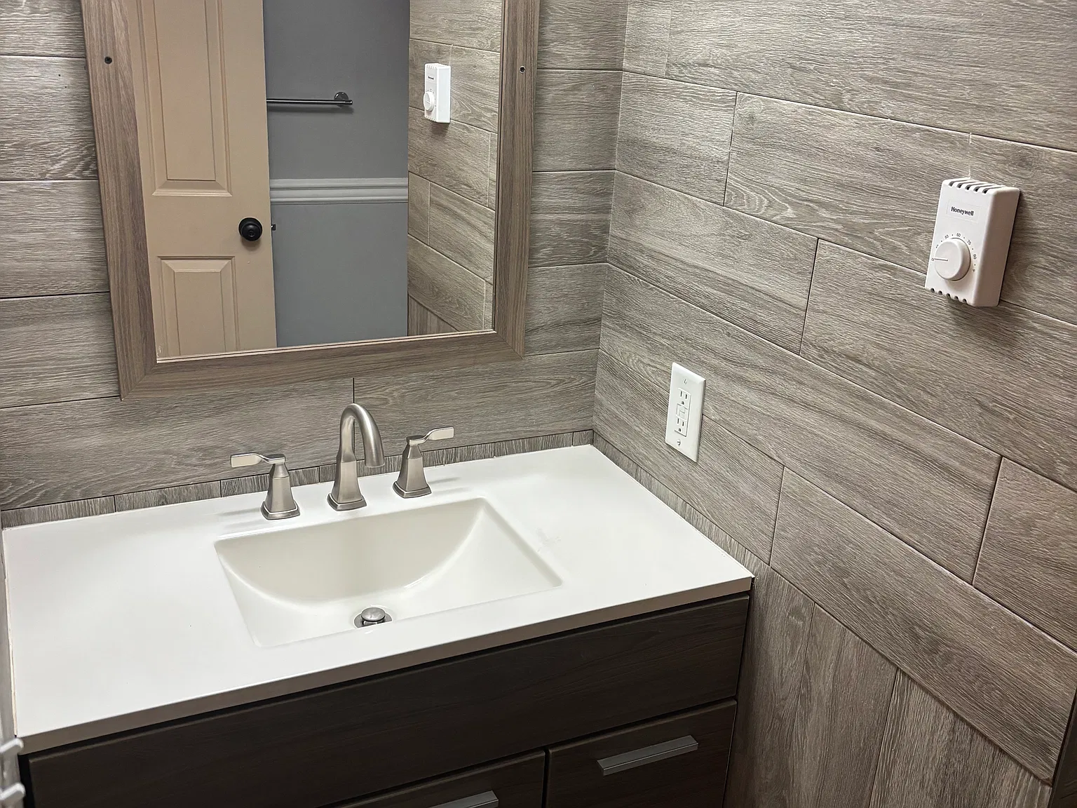 2 bed, 800 sqft, $1,050 — Photo 4