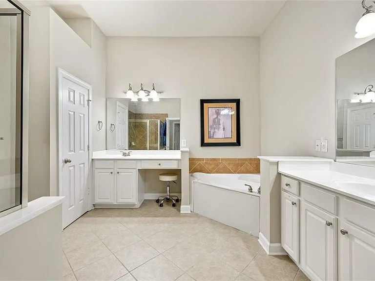3449 Kiveton Dr — Photo 9
