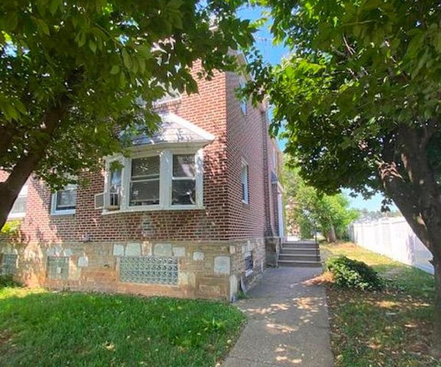 1st image of 1003 Fanshawe St
