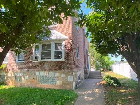 1003 Fanshawe St, Philadelphia, PA 19111