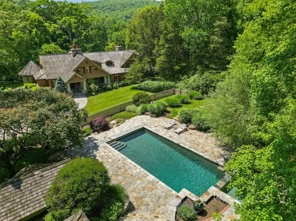 54 Old Stone Hill Road, Pound Ridge, NY 10576