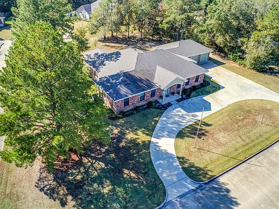 5th image of 108 Saddle Trail Dr
