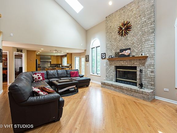 4th image of 3154 Everglade Ave