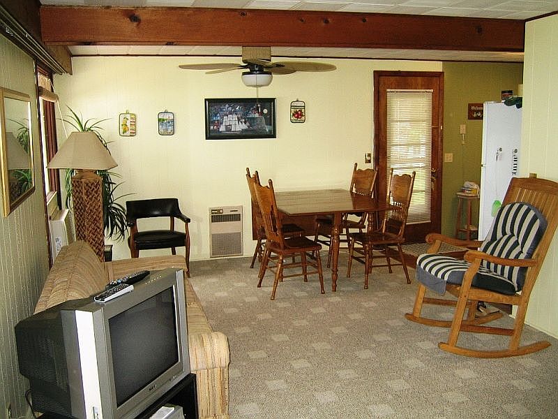 1st image of 3413 N Lakeshore Dr