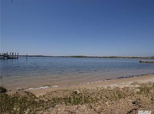 Evergreen Ave, East moriches, NY 11940