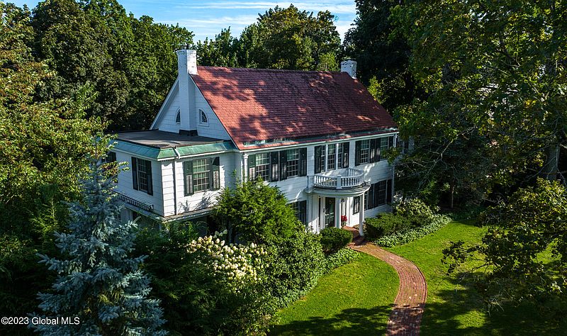 5th image of 21 Marion Avenue