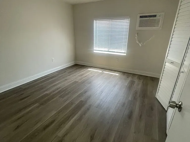 1245 SW 5th St — Photo 18