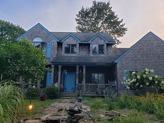2nd image of 11 Sag Harbor Tpke