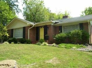 1087 Rolling Fields Cir, Columbia, TN 38401