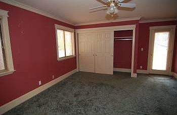 4th image of 410 Ward Way