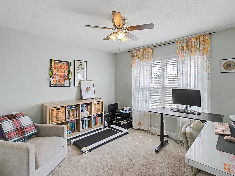906 Rachel Ln — Photo 21
