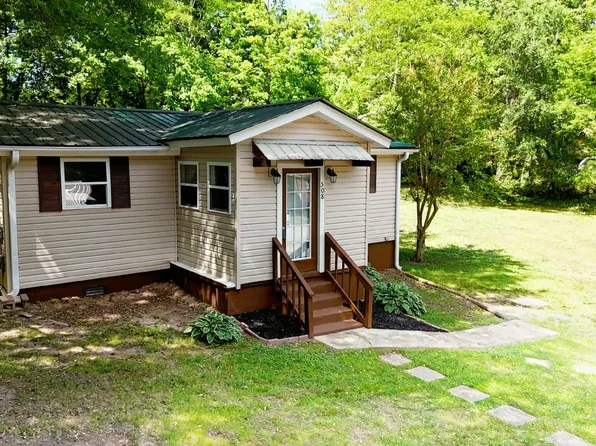 508 S Church Ave, Landrum, SC 29356