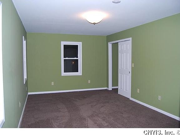 3rd image of 213 W Noyes Blvd