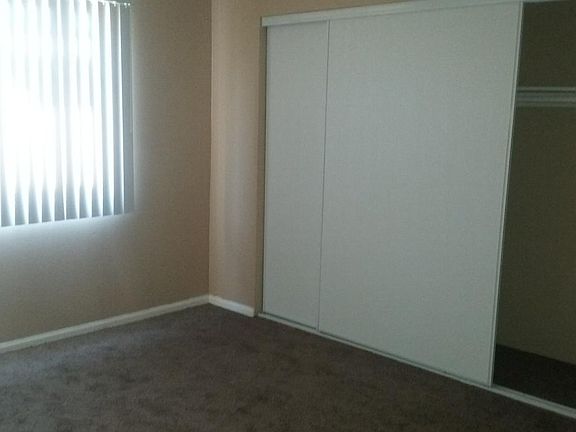 2nd image of 814 E Main St
