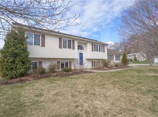 35 Remy Cir, Warwick, RI 02886