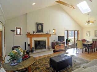 1520 E Evergreen St, Wheaton, IL 60187