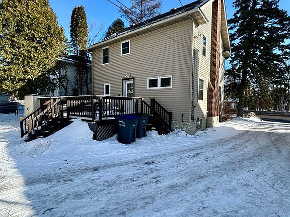 3rd image of 1747 Woodland Ave