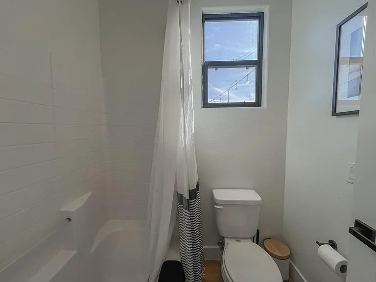 5620 Akula Bay St — Photo 31