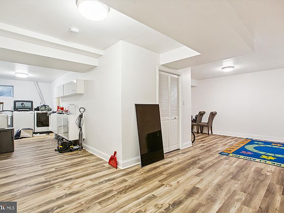 3rd image of 6820 Wheatley Ct