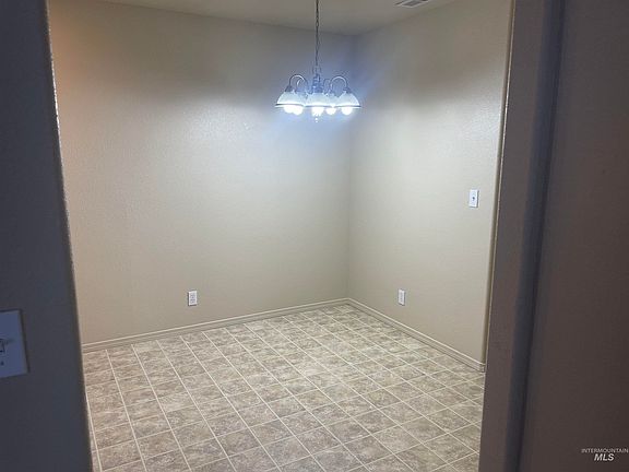 4th image of 1175 & 1177 SE Freedom Cir