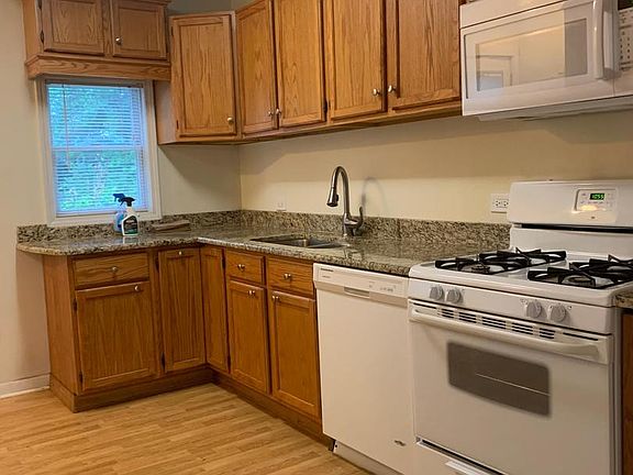 2nd image of 3714 Woodlawn Ave