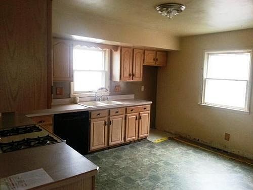 4th image of 2009 Randolph Dr