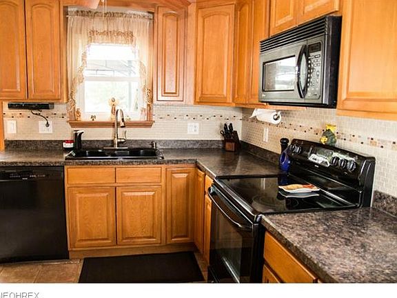 4th image of 305 Brad Dr