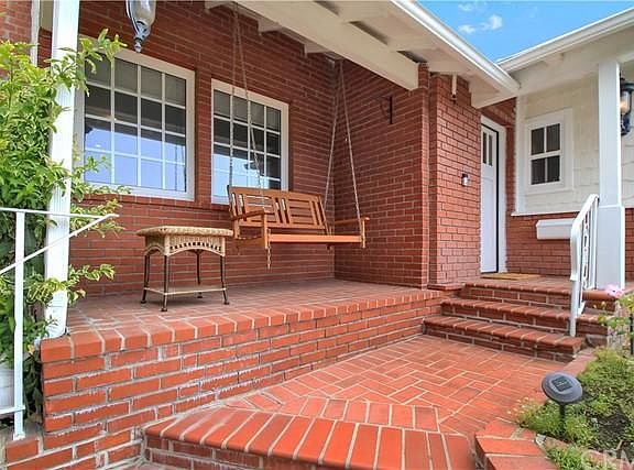 2nd image of 218 N Ellery Pl