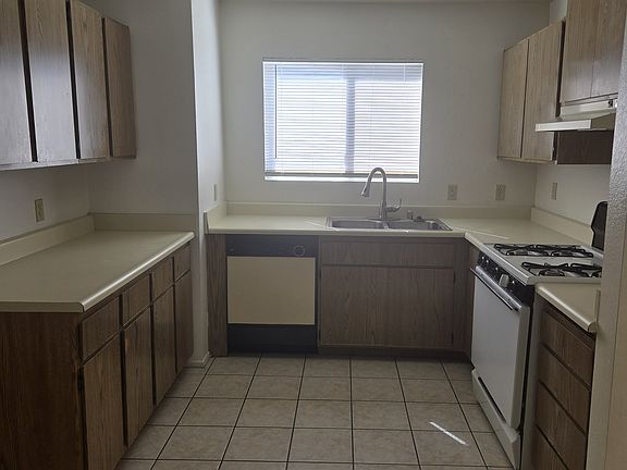 4th image of 79440 Avenue 42