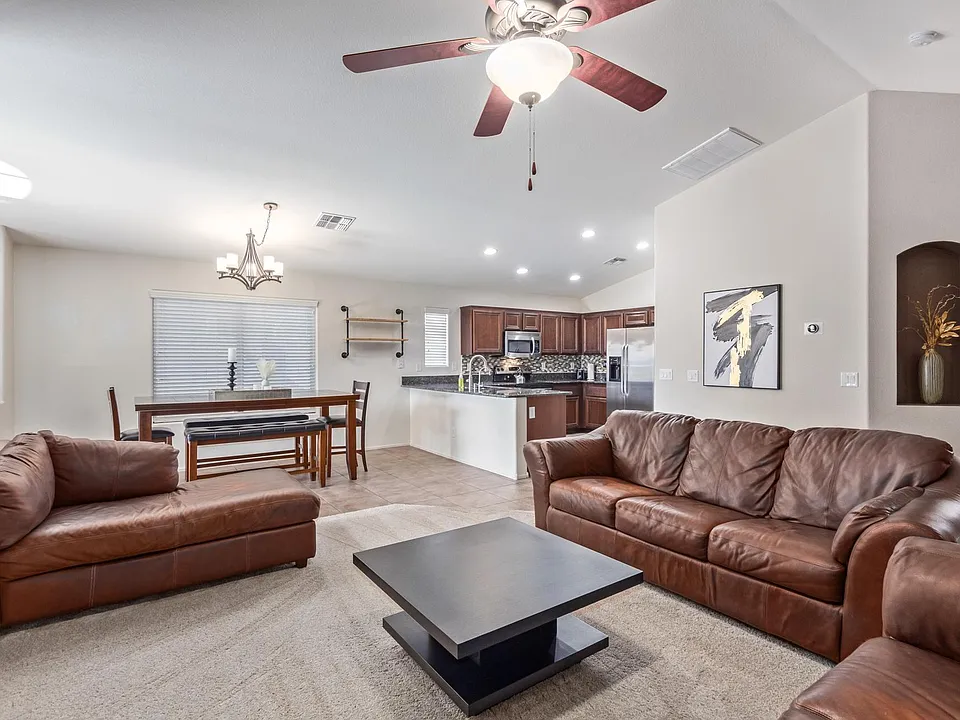 9837 W Salter Dr