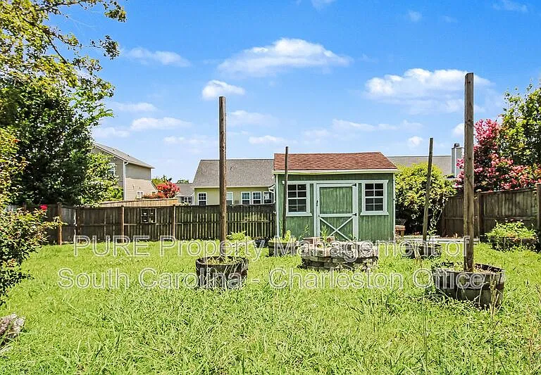 407 Greywood Ln — Photo 20
